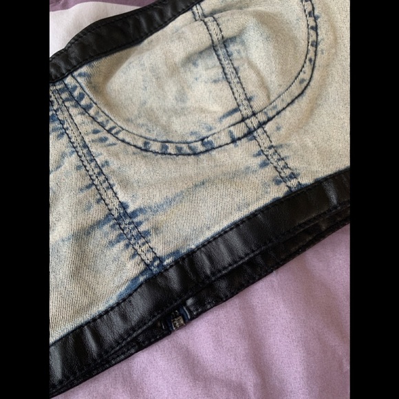 ‼️3/$10‼️ Forever 21 Acid Wash Crop Top 💙 - Picture 3 of 3